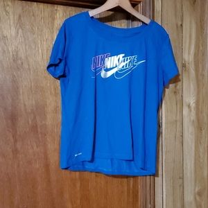 The Nike Tee Dri-Fit Large Blue T-shirt